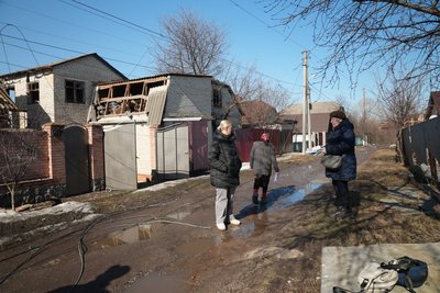 "Погоріло все": у Сумах після атаки безпілотника згорів будинок та пошкоджено ще десять осель "Погоріло все": у Сумах після атаки безпілотника згорів будинок та пошкоджено ще десять осель