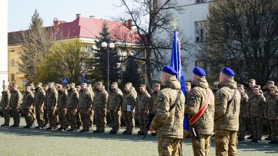 В Ужгороді відзначили 11-ту річницю створення Національної гвардії України В Ужгороді відзначили 11-ту річницю створення Національної гвардії України