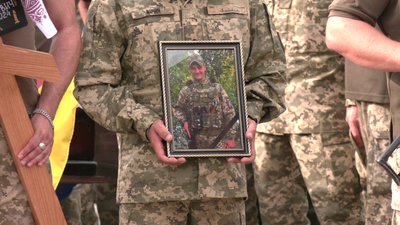 У Рівному попрощалися з військовими Тарасом Лазарчуком, Миколою Войтовичем та Сергієм Тлучкевичем У Рівному попрощалися з військовими Тарасом Лазарчуком, Миколою Войтовичем та Сергієм Тлучкевичем