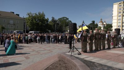 "Сьогодні тяжкий день для нас": з військовими Сергієм Шевчуком та Валентином Ланюшем попрощалися у Рівному "Сьогодні тяжкий день для нас": з військовими Сергієм Шевчуком та Валентином Ланюшем попрощалися у Рівному