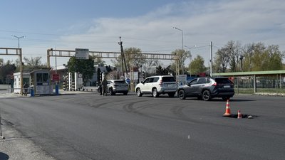 В Генеральному консульстві Угорщини в Ужгороді проходить голосування на виборах до угорського парламенту В Генеральному консульстві Угорщини в Ужгороді проходить голосування на виборах до угорського парламенту