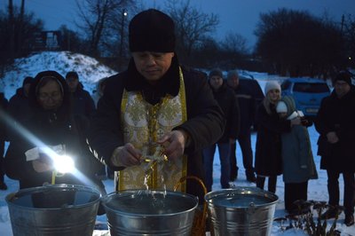 Освячення води митрофорний протоієрей Степан Миронюк, настоятель Свято-Введенського храму Православної церкви України Освячення води митрофорний протоієрей Степан Миронюк, настоятель Свято-Введенського храму Православної церкви України