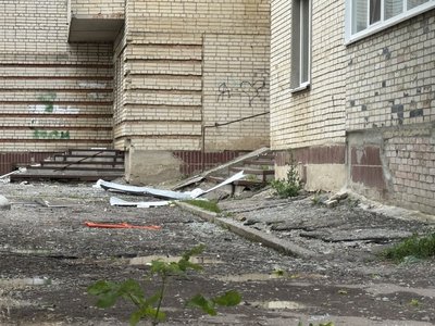 Армія РФ вдарила по Сумській громаді: є пошкодження підприємства та дах багатоповерхівки Армія РФ вдарила по Сумській громаді: є пошкодження підприємства та дах багатоповерхівки