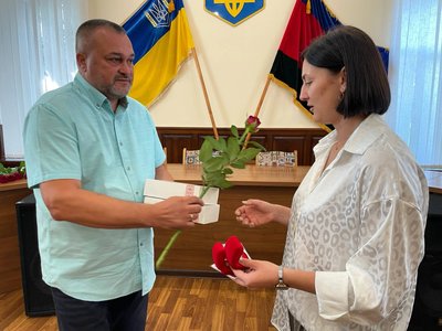 "Батьківське серце": на Черкащині дітям загиблих захисників вручили обереги "Батьківське серце": на Черкащині дітям загиблих захисників вручили обереги