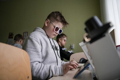 Як у Конотопі лікують зір через гру за допомогою планшетів Як у Конотопі лікують зір через гру за допомогою планшетів