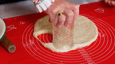 Коржі без яєць і молока: господиня з Рівненщини розповіла про рецепт на розсолі з помідорів Коржі без яєць і молока: господиня з Рівненщини розповіла про рецепт на розсолі з помідорів