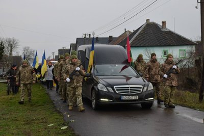 На Закарпатті попрощалися із загиблим захисником Мирославом Матьовкою