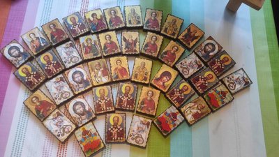 Іконки, які створили у школі для військовослужбовців, фото зроблене у період з 2022 по 2026 рік, Хмельницький Іконки, які створили у школі для військовослужбовців, фото зроблене у період з 2022 по 2026 рік, Хмельницький