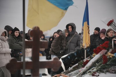 пам'ять загиблого волонтера В'ячеслава Ільченка вшанували друзі та рідні пам'ять загиблого волонтера В'ячеслава Ільченка вшанували друзі та рідні