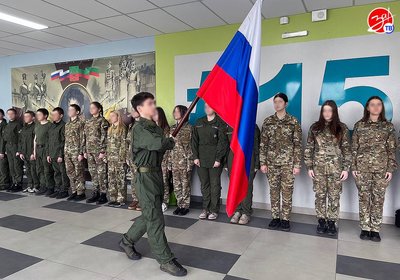 Ukrainian students in occupied Melitopol are receiving cadet awards Ukrainian students in occupied Melitopol are receiving cadet awards