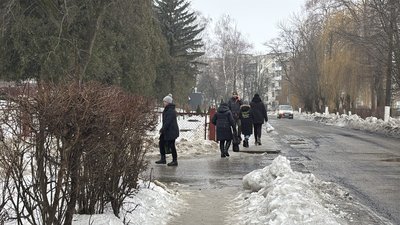 Бурштин, дорога, люди Бурштин, дорога, люди
