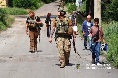 "Змоги заїхати туди вже немає". З Дружківки евакуювали родини із трьома дітьми "Змоги заїхати туди вже немає". З Дружківки евакуювали родини із трьома дітьми