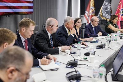 Умєров та генерал Кіт Келлог обговорили посилення оборонних спроможностей України Умєров та генерал Кіт Келлог обговорили посилення оборонних спроможностей України
