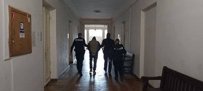 У Житомирі суд продовжив розгляд справи про побиття волонтерки: підозрюваного продовжать тримати під вартою У Житомирі суд продовжив розгляд справи про побиття волонтерки: підозрюваного продовжать тримати під вартою