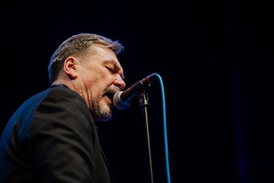 Юрій Андрухович: "В Україні мене майже не читають, але фотографуються" Юрій Андрухович: "В Україні мене майже не читають, але фотографуються"