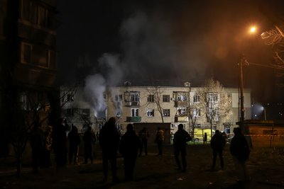 З’явилися фото з наслідками атаки на Київ З’явилися фото з наслідками атаки на Київ
