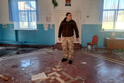 У них не лунає останній дзвоник. Школи Донеччини після обстрілів РФ: фотодобірка У них не лунає останній дзвоник. Школи Донеччини після обстрілів РФ: фотодобірка