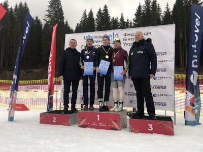 Руслан Ткаленко та Христина Дмитренко стали чемпіонами України з біатлону в масстарті: результати Руслан Ткаленко та Христина Дмитренко стали чемпіонами України з біатлону в масстарті: результати