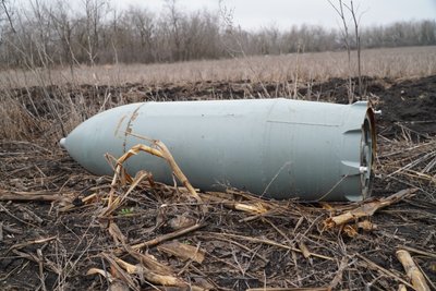 "Нічого не плануємо, бо страшно". Як живуть останні мешканці прифронтового Демуриного на Дніпропетровщині