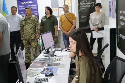На Сумщині в Охтирці запрацював третій рекрутинговий центр області На Сумщині в Охтирці запрацював третій рекрутинговий центр області