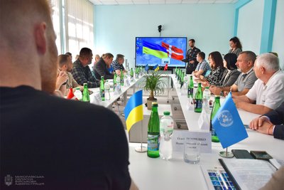 Делегації України, Данії на відкритті Офісу відновлення та розвитку в Первомайську, 20 вересня 2024 року Делегації України, Данії на відкритті Офісу відновлення та розвитку в Первомайську, 20 вересня 2024 року