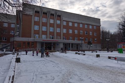 Міська дитяча поліклініка на проспекті Незалежності у Чернівцях Міська дитяча поліклініка на проспекті Незалежності у Чернівцях