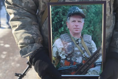 В Охтирці попрощалися із захисником України Володимиром Бездрабком