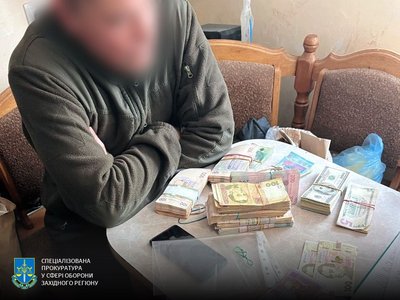 Дві схеми переправлення чоловіків за кордон: на Волині затримали організаторів "трансферів" Дві схеми переправлення чоловіків за кордон: на Волині затримали організаторів "трансферів"
