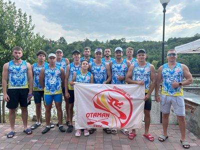 У Житомирі стартував чемпіонат України з веслування на човнах «Дракон» У Житомирі стартував чемпіонат України з веслування на човнах «Дракон»