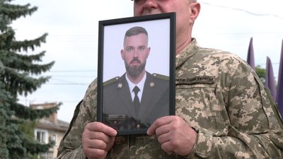 З добровольцями Віктором Чекотою, Василем Чикалюком та Євгенієм Шаблевським попрощалися у Рівному З добровольцями Віктором Чекотою, Василем Чикалюком та Євгенієм Шаблевським попрощалися у Рівному