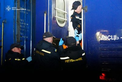 На Житомирщину з Донецької області прибув евакуаційний потяг із людьми похилого віку На Житомирщину з Донецької області прибув евакуаційний потяг із людьми похилого віку