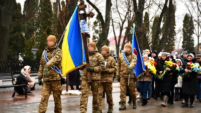 У Ніжині попрощалися із загиблим бійцем Михайлом Максименком