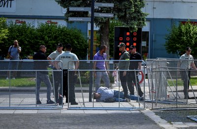 У прем'єра Словаччини Фіцо стріляли на виїзному засіданні уряду, він у лікарні