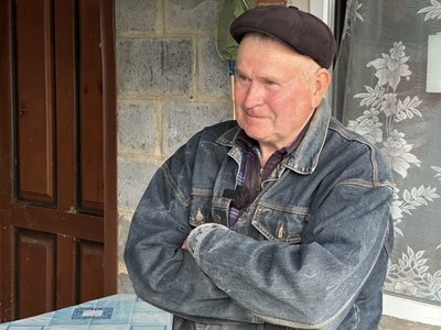 “Навіть страшно, коли тиша”. У прифронтовому Хрестищі готуються сіяти городину “Навіть страшно, коли тиша”. У прифронтовому Хрестищі готуються сіяти городину
