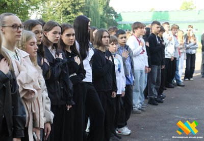 У Житомирі відкрили меморіальну дошку загиблому військовому Максиму Шарварчуку У Житомирі відкрили меморіальну дошку загиблому військовому Максиму Шарварчуку