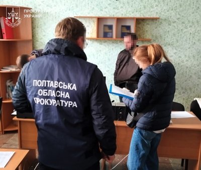 На Полтавщині лікаря та посібницю підозрюють у встановленнях інвалідностей за гроші На Полтавщині лікаря та посібницю підозрюють у встановленнях інвалідностей за гроші