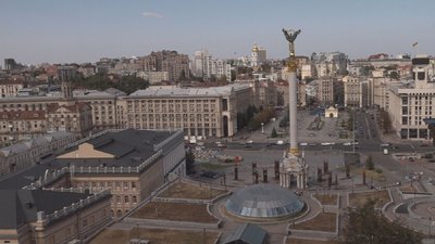 Вид на Майдан Незалежності та укриття на глибині чотирьох поверхів: як виглядає приватизований готель "Україна" Вид на Майдан Незалежності та укриття на глибині чотирьох поверхів: як виглядає приватизований готель "Україна"
