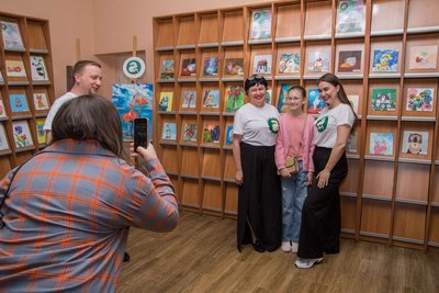 "Картини — це ніби щит": у Вінниці відбулася виставка дитячих робіт "Картини — це ніби щит": у Вінниці відбулася виставка дитячих робіт