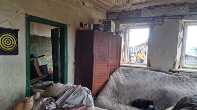 село Куртівка зруйнований будинок всередині Дружківська громада Донецька область 31 березня 2025 рік село Куртівка зруйнований будинок всередині Дружківська громада Донецька область 31 березня 2025 рік