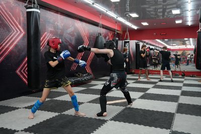 Від чемпіонів 90-х до нових перемог: як розвивається кікбоксинг та єдиноборства на Сумщині Від чемпіонів 90-х до нових перемог: як розвивається кікбоксинг та єдиноборства на Сумщині