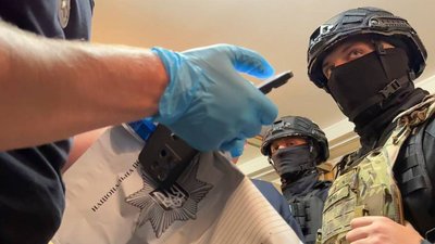 Конфлікт між чоловіками та працівниками ТЦК у Черкасах: підозрюваних затримали Конфлікт між чоловіками та працівниками ТЦК у Черкасах: підозрюваних затримали