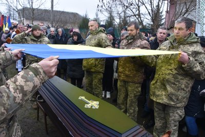 Бучацька міська рада, похорон, прощання із бійцем, ЗСУ Бучацька міська рада, похорон, прощання із бійцем, ЗСУ