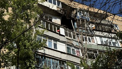 Пошкоджений дев'ятиповерховий будинок внаслідок обстрілу Краматорськ Донецька область 24 вересня 2025 рік Пошкоджений дев'ятиповерховий будинок внаслідок обстрілу Краматорськ Донецька область 24 вересня 2025 рік