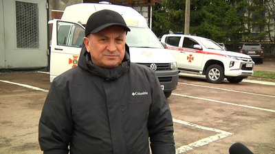 Волонтери передали автівку швидкої житомирським піротехнікам з рятувальної служби Волонтери передали автівку швидкої житомирським піротехнікам з рятувальної служби