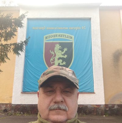 "Сини – на війні, а я вдома сиджу?": історія ветерана Віктора Шолтиса "Сини – на війні, а я вдома сиджу?": історія ветерана Віктора Шолтиса