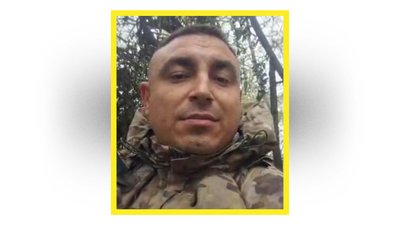 На Чернігівщині поховали військових Євгенія Шостака та Дмитра Рудакова На Чернігівщині поховали військових Євгенія Шостака та Дмитра Рудакова
