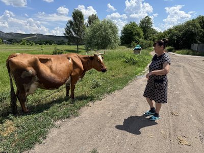 “У корови сльози капають”. Як подружжя переселенців живе за 15 кілометрів від фронту “У корови сльози капають”. Як подружжя переселенців живе за 15 кілометрів від фронту