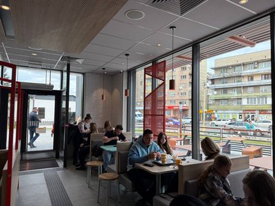 В Ужгороді відкрили ресторан мережі McDonald's В Ужгороді відкрили ресторан мережі McDonald's