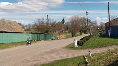 Міні-зоопарк і парк декорацій: як розвивається Беседівка під час війни