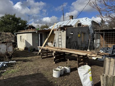Повиривало двері, знесло дах: як армія РФ обстріляла Терешківську громаду на Полтавщині Повиривало двері, знесло дах: як армія РФ обстріляла Терешківську громаду на Полтавщині